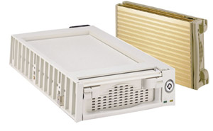 698921_LIAN_LI_RH32.jpg-LI_32_ALUMINUM_HARD_DRIVE_MOBILE_RACK_EIDE_100_WITH_FAN_WHITE