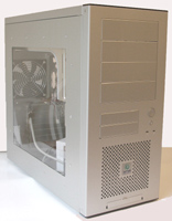 846043_LIAN_LI_PC7APLUS.jpg-LI_PC_MID_TOWER_USB_1394_AUDIO_LOW_NOISE_BALL_BEARING_FANS_SILVER