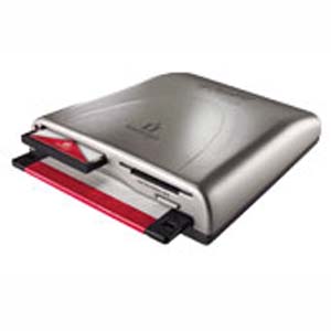 772959_IOMEGA_32971.jpg-USB_FLOPPY_AND_CARD_READER