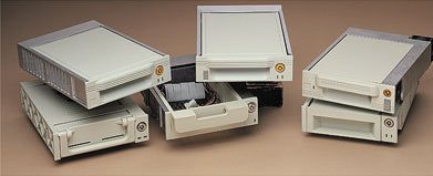 884577_CRU_800230000000.jpg-USB_DATAPORT_IDE_FRAME
